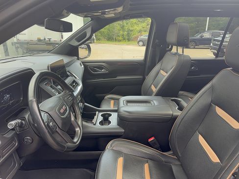 Used 2023 GMC Yukon AT4 AWD/4WD image 5