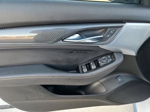 Used 2022 Cadillac CT5 Sport w/ LPO, ONYX Package image 33