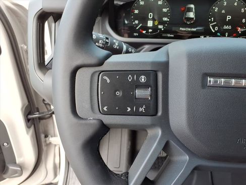 New 2026 Land Rover Defender 110 X-Dynamic SE AWD/4WD image 16