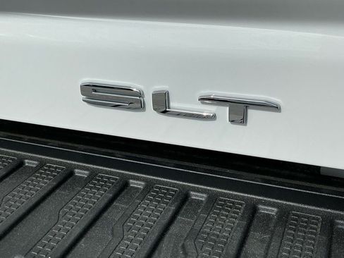 New 2026 GMC Sierra 2500 SLT w/ SLT Premium Package image 21