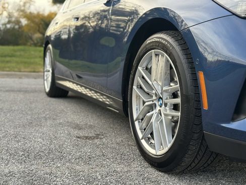 Certified 2024 BMW 530i xDrive w/ Premium Package image 9