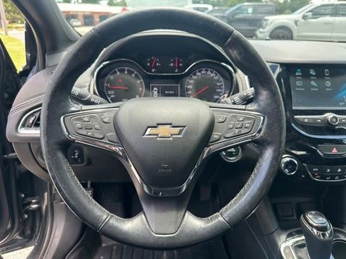 Used 2018 Chevrolet Cruze Premier w/ RS Package FWD image 19