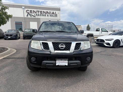 Used 2016 Nissan Frontier SV AWD/4WD image 2