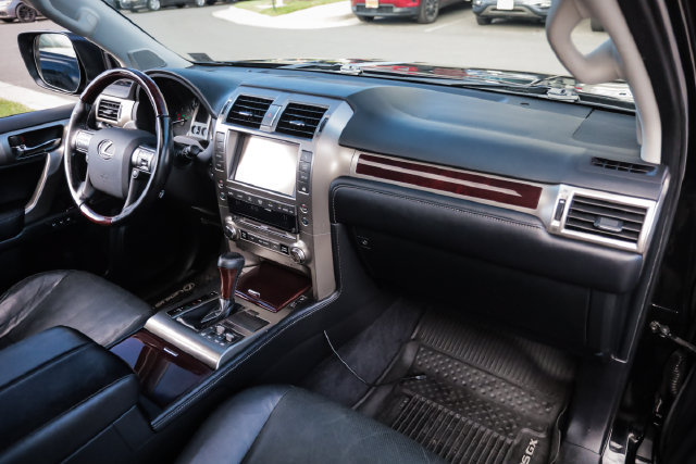 Used 2017 Lexus GX 460 Premium w/ Premium Package AWD/4WD image 63