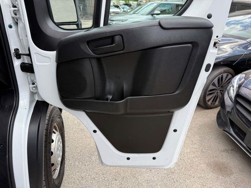 Used 2025 RAM ProMaster 2500 w/ Convenience Group FWD image 38