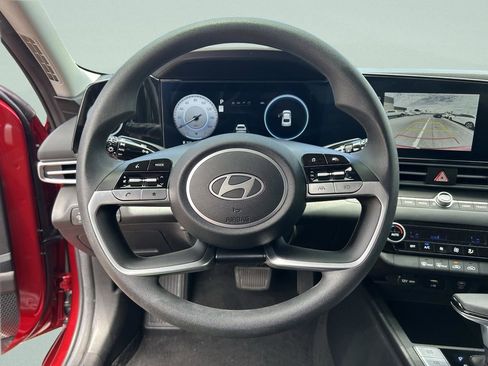 Certified 2024 Hyundai Elantra SEL FWD image 29