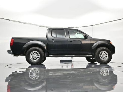 Used 2019 Nissan Frontier SV image 37