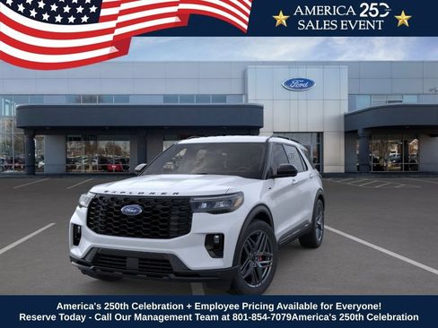 New 2026 Ford Explorer ST-Line w/ ST-Line Street Pack AWD/4WD image 2