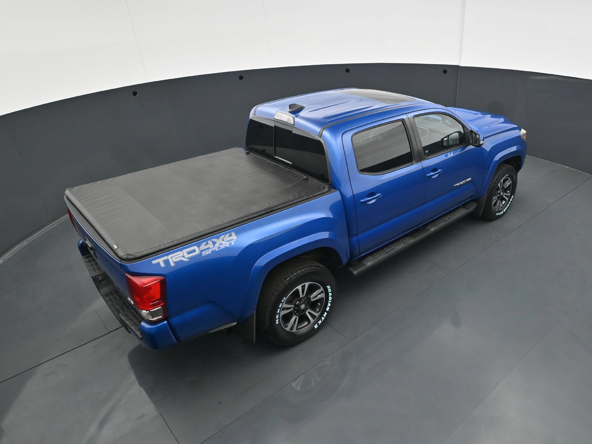 Used 2017 Toyota Tacoma TRD Sport w/ Premium & Technology Package AWD/4WD image 37
