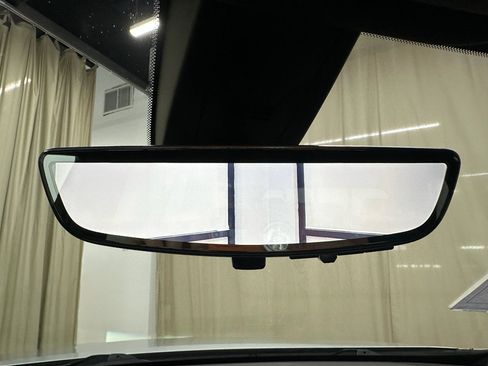 Used 2022 Chevrolet Traverse RS image 34