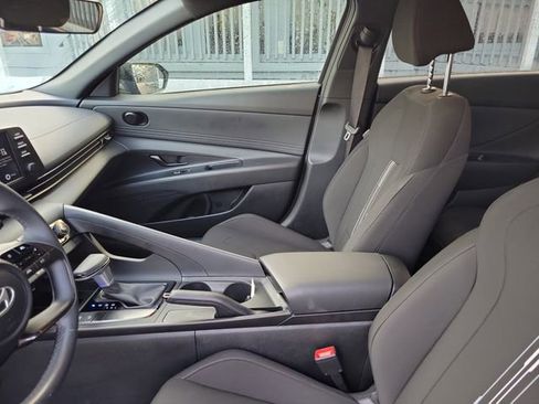 Used 2025 Hyundai Elantra Sport image 10