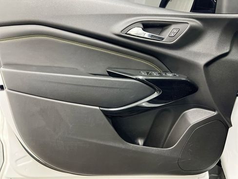 Used 2025 Chevrolet Trax ACTIV w/ Driver Confidence Package FWD image 20
