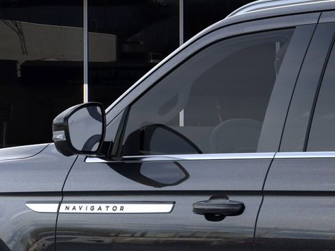 New 2026 Lincoln Navigator L Reserve AWD/4WD image 20