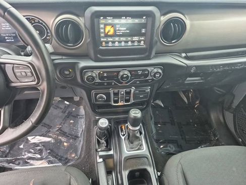 Used 2021 Jeep Wrangler Unlimited Sport image 15