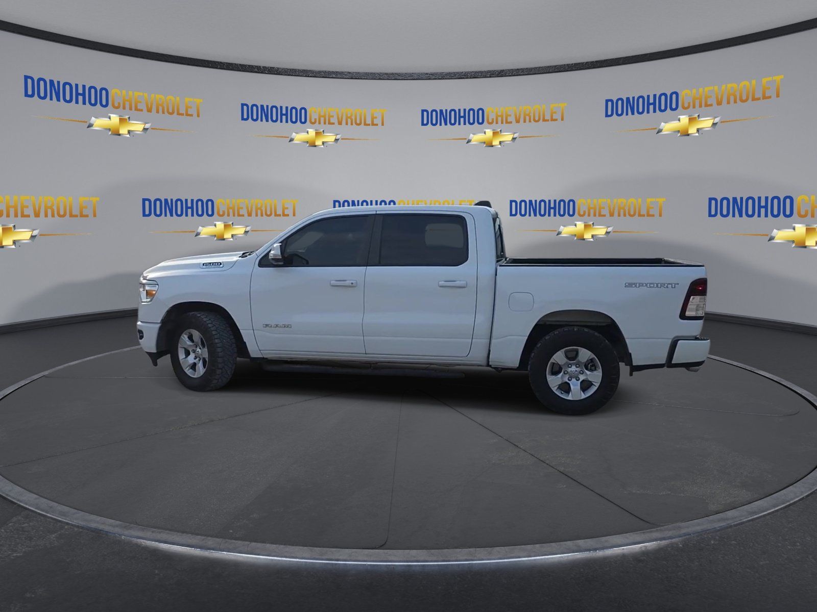 Used 2022 RAM 1500 Big Horn AWD/4WD image 9