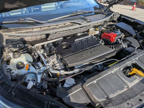 Used 2023 Nissan Rogue SV w/ SV Premium B Package image 36