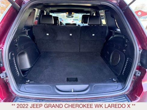 Certified 2022 Jeep Grand Cherokee Laredo X image 12