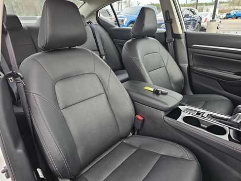Used 2025 Nissan Altima 2.5 SL image 10