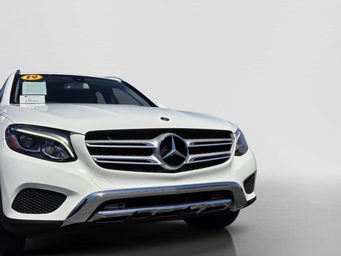 Used 2019 Mercedes-Benz GLC 300 image 9