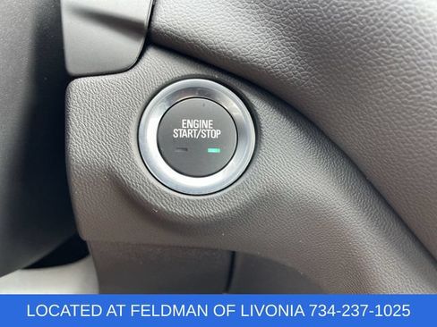 Used 2021 Chevrolet Equinox LT FWD image 16