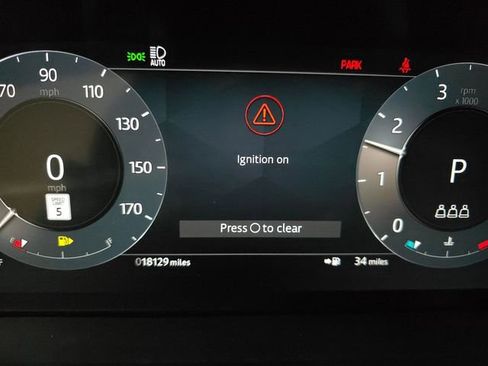 Used 2024 Land Rover Range Rover Velar Dynamic SE image 9