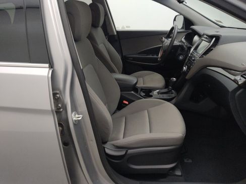 Used 2017 Hyundai Santa Fe SE image 21