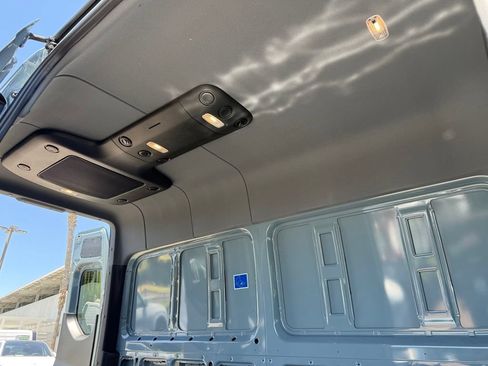 Used 2025 Mercedes-Benz Sprinter 2500 image 24