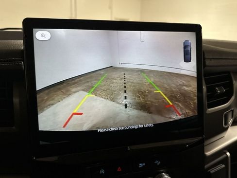 Used 2024 Ford Expedition Max XLT image 16