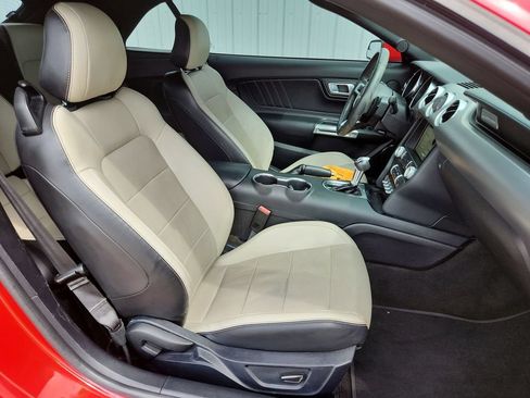 Used 2018 Ford Mustang Premium RWD image 15