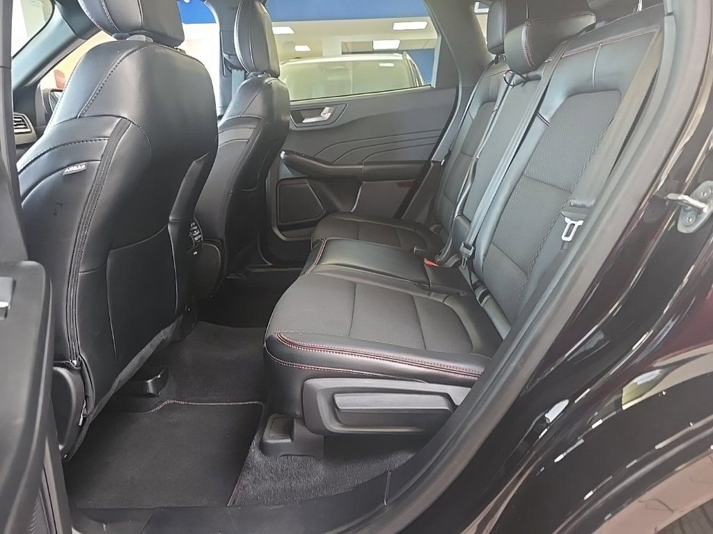 Used 2023 Ford Escape ST-Line w/ Tech Pack #1 AWD/4WD image 28