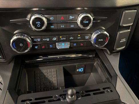 Used 2026 Ford F250 Lariat w/ Tremor Off-Road Package AWD/4WD image 13