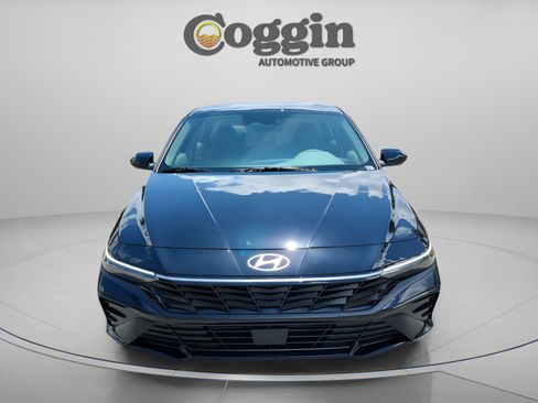 New 2026 Hyundai Elantra SEL Sport Premium FWD image 8