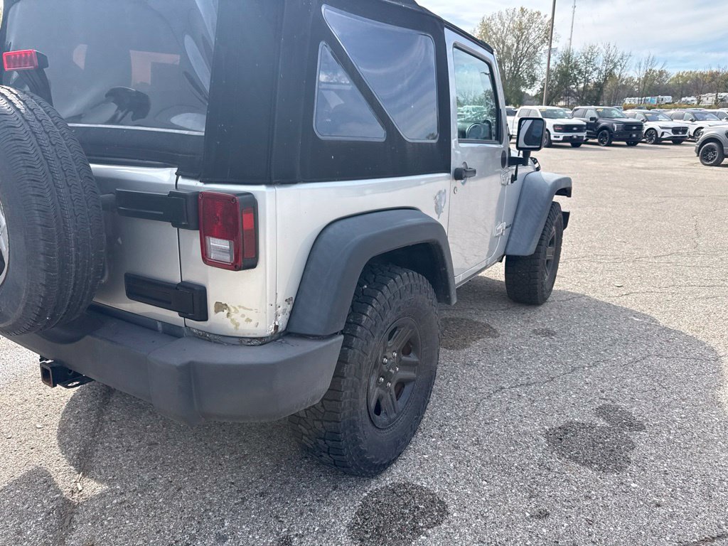 Used 2012 Jeep Wrangler Sport w/ Connectivity Group AWD/4WD image 3
