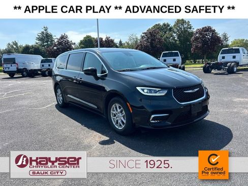 Certified 2024 Chrysler Pacifica Touring-L FWD image 1