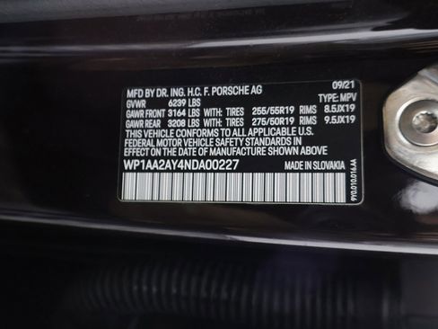 Used 2022 Porsche Cayenne image 59