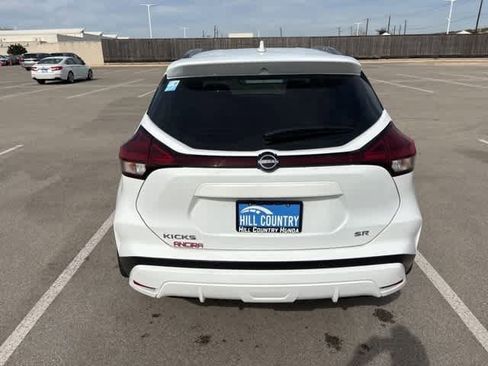 Used 2024 Nissan Kicks SR image 4