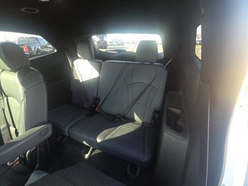Used 2024 Buick Enclave Premium image 21