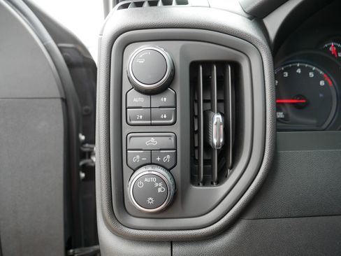 Used 2021 Chevrolet Silverado 1500 Custom Trail Boss AWD/4WD image 26