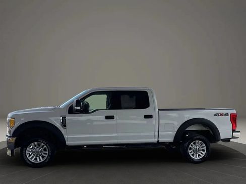 Used 2017 Ford F250 XLT AWD/4WD image 6