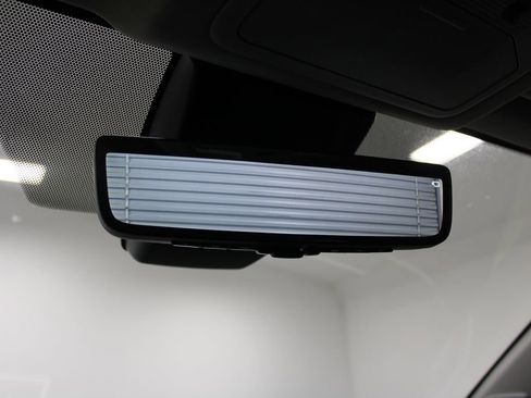 Used 2020 Toyota RAV4 Limited image 45