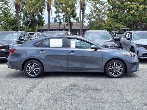 Certified 2023 Kia Forte LXS FWD image 6