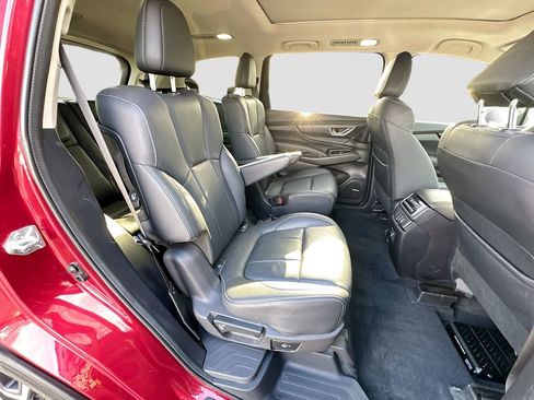 Certified 2023 Subaru Ascent Limited w/ Technology Package image 40