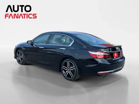 Used 2017 Honda Accord Sport Special Edition image 3