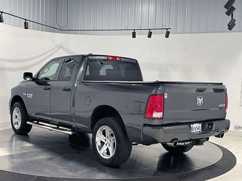 Used 2017 RAM 1500 Express w/ Express Value Package AWD/4WD image 10
