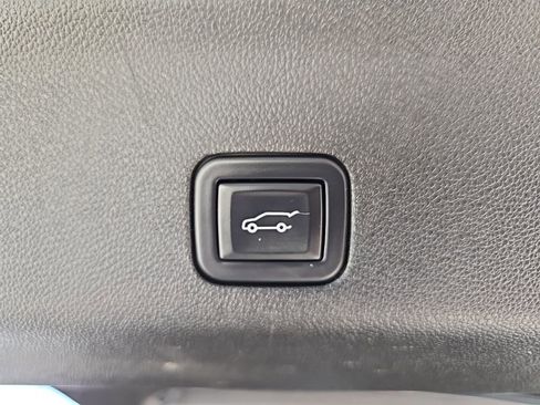 Used 2023 Chevrolet Tahoe Premier AWD/4WD image 65