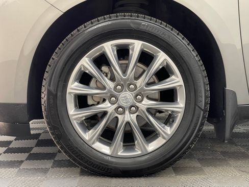 Used 2019 Buick Enclave Premium w/ Experience Buick Package FWD image 17
