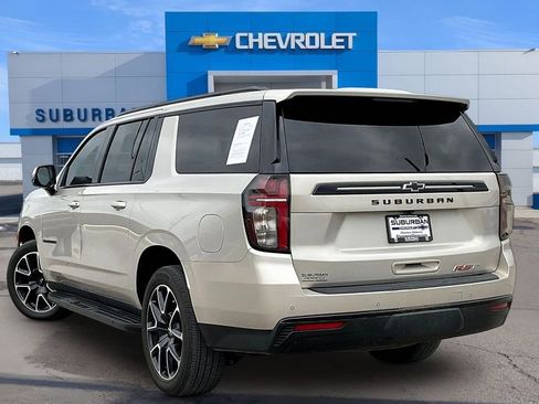 Used 2024 Chevrolet Suburban RST w/ Luxury Package AWD/4WD image 11