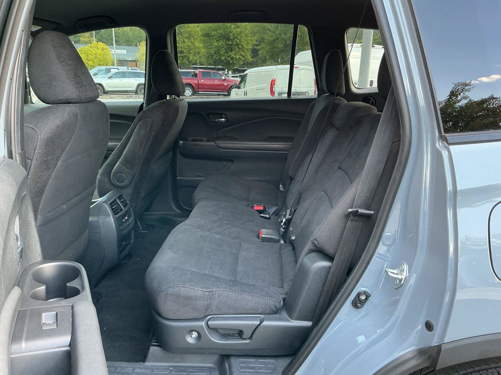 Used 2022 Honda Pilot Sport image 25