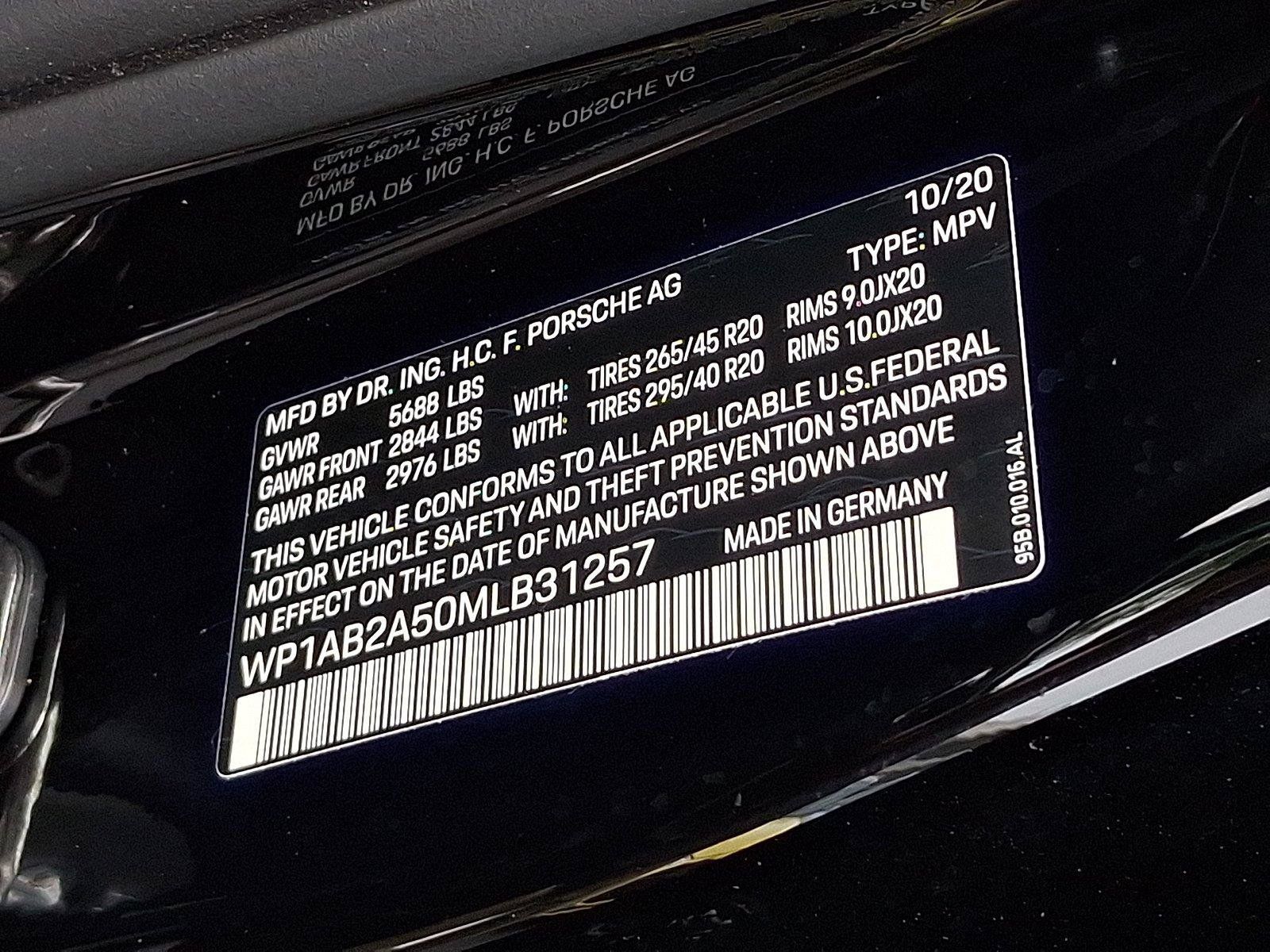 Used 2021 Porsche Macan S AWD/4WD image 28