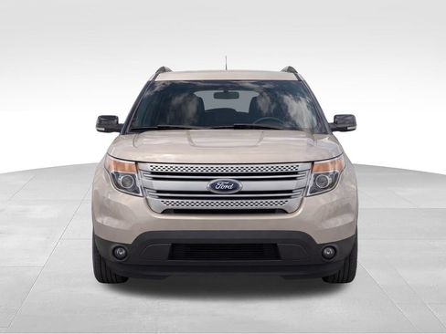 Used 2011 Ford Explorer XLT w/ 202A Rapid Spec Order Code FWD image 4